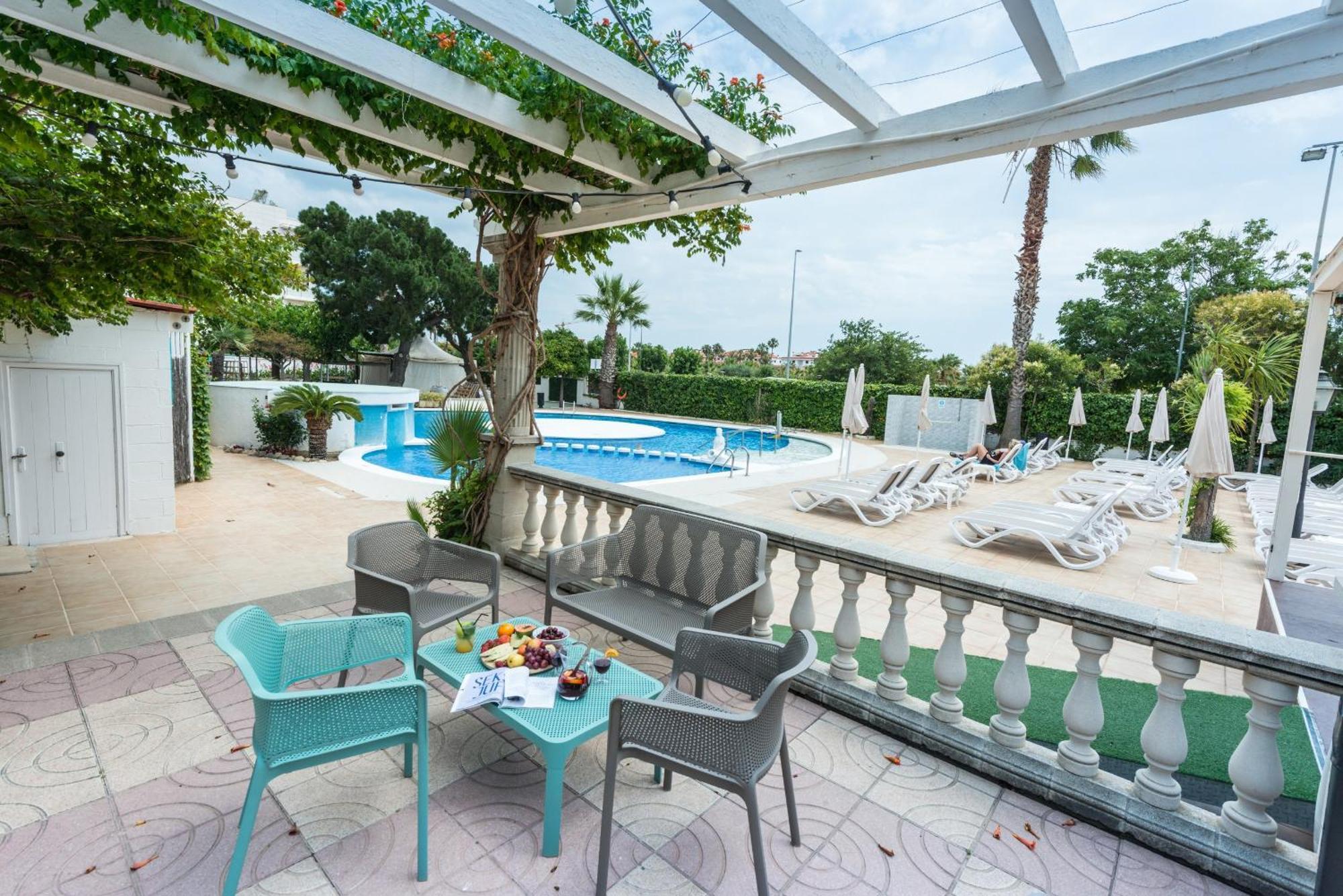 Bamblue Boutique Apartments Pineda de Mar Exteriör bild