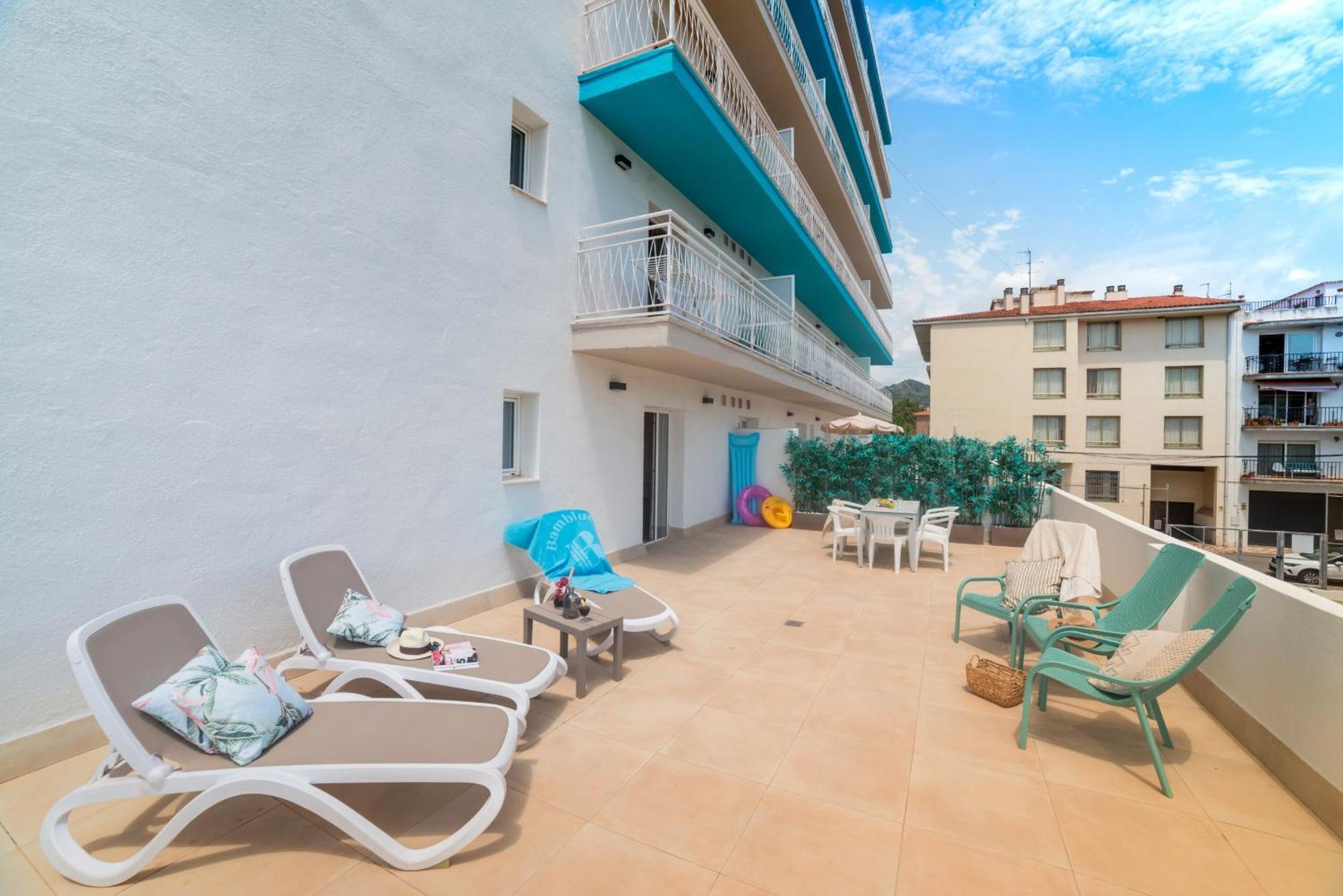 Bamblue Boutique Apartments Pineda de Mar Exteriör bild