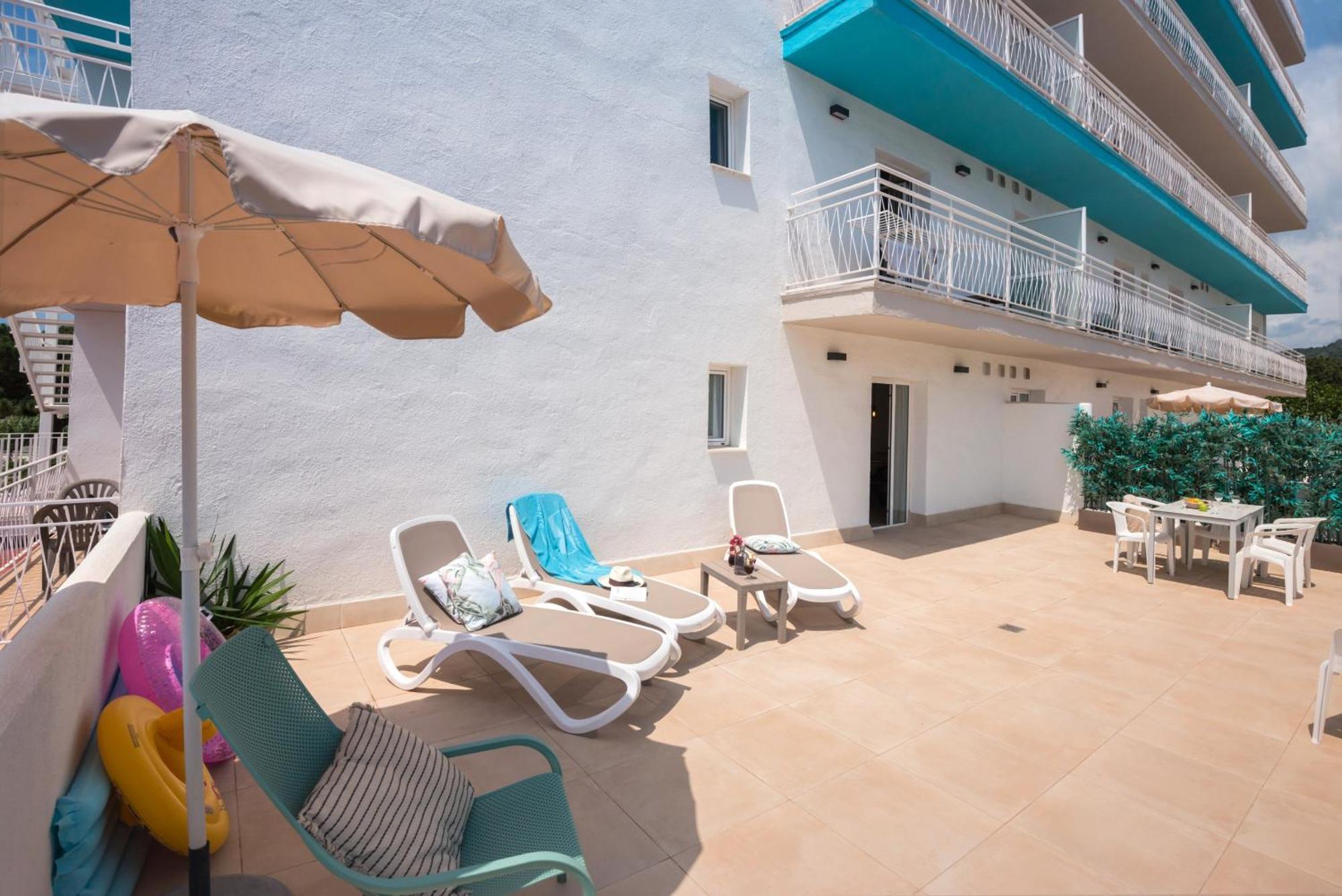 Bamblue Boutique Apartments Pineda de Mar Exteriör bild